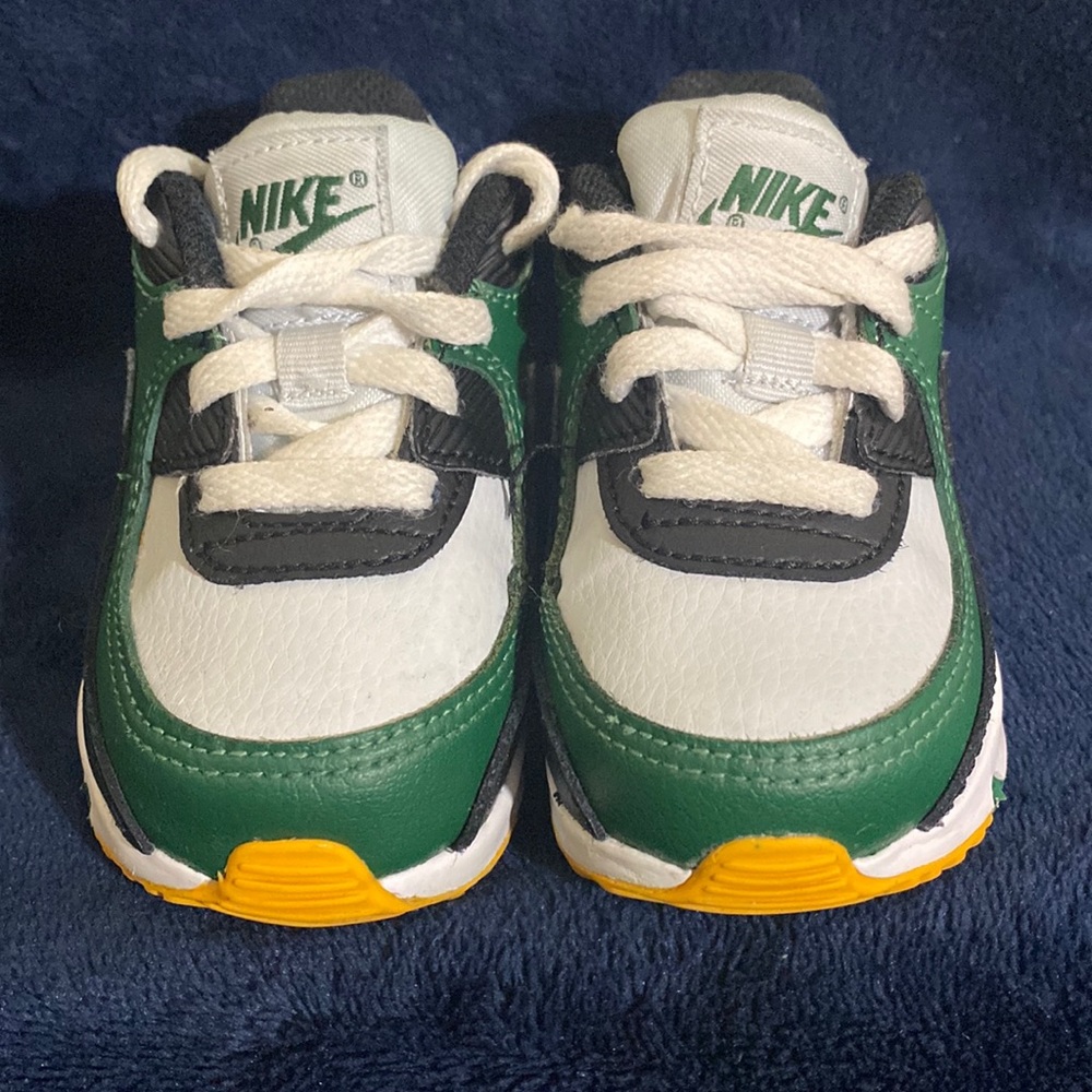 🔥Air Max 90 Leather GS 'Gorge Green'- Size: 5C, Toddler🔥